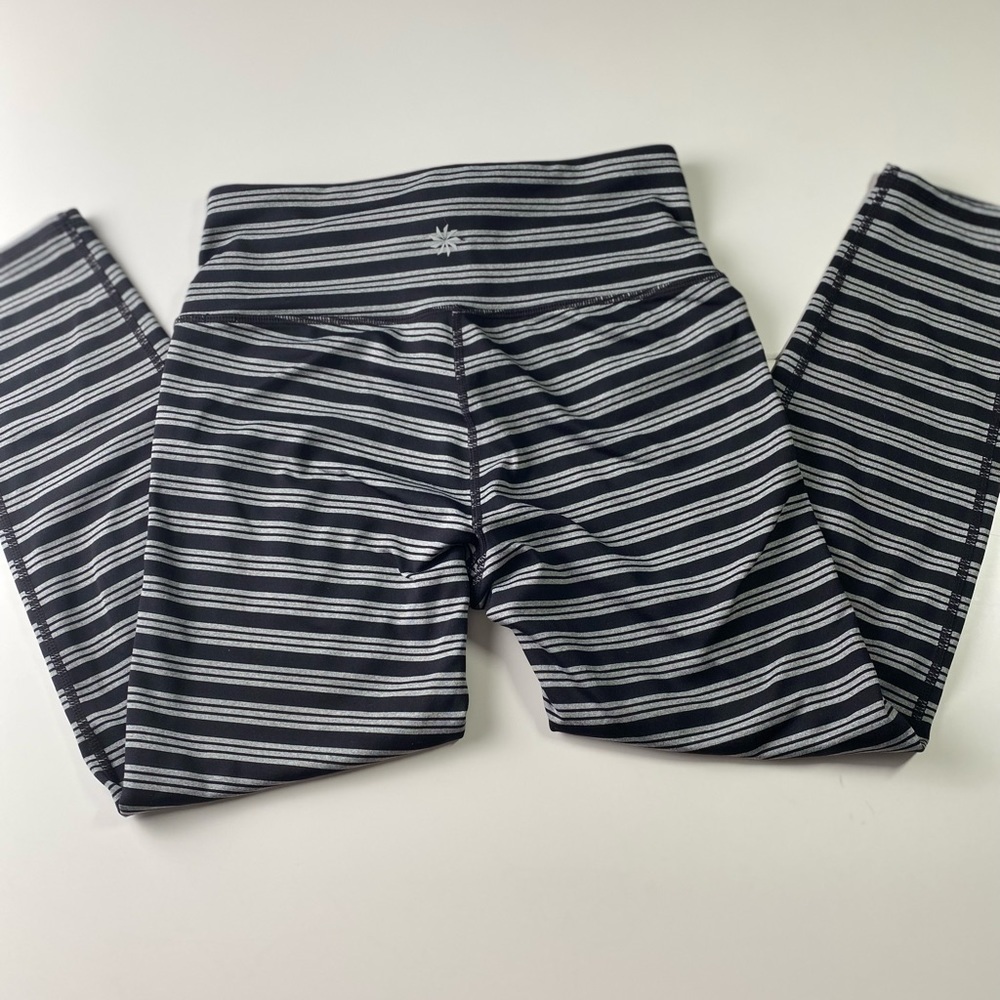 Athleta Women Stripes Chaturanga Capri Leggings .Poly Grey Black Size S